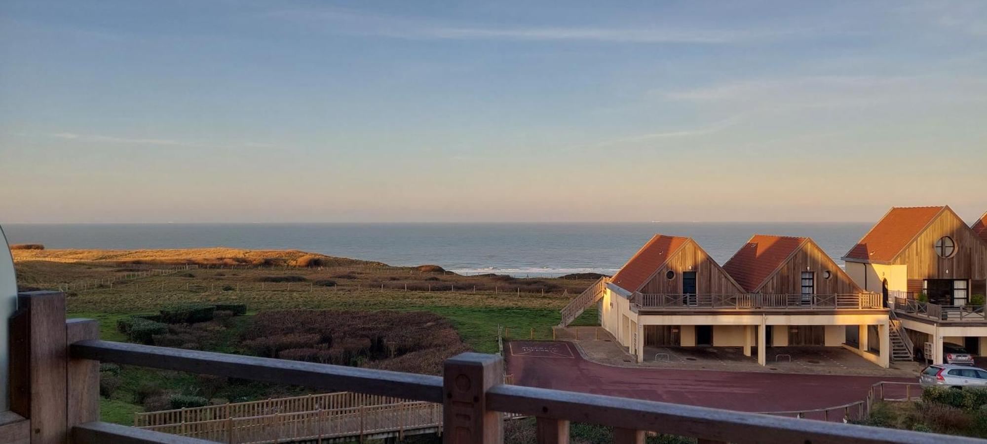 Le 246 - Duplex Face A La Mer Pour 4 Personnes, Wifi, Tv Full Sat, Parking Wimereux Eksteriør billede